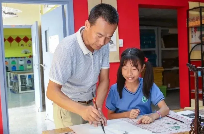 迪拜中国学校2024学年招生公告发布